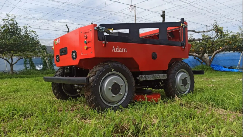 りんごを運搬する農業用AIロボットに草刈りアタッチメントが登場！東北大学発のスタートアップ企業「輝翠TECH株式会社」が開発