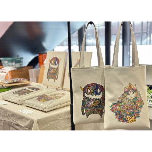 りんご由来のバイオベースレザーを開発・製造・販売のappcycle、青森出身アーティストGOMAとのコラボ商品で、「産学官金農福連携」のものづくりを実現！