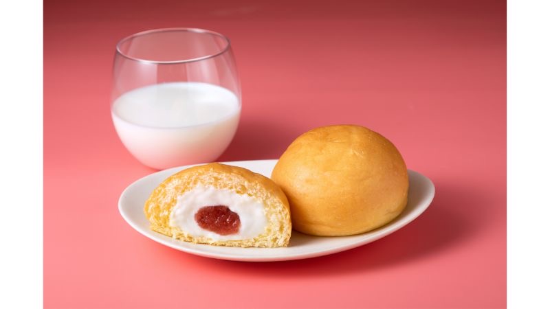 『マイナビ農業』×Plan・Do・See×八天堂との共同開発で規格外果物を使用した「ミガキイチゴくりーむパン」が誕生