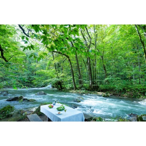 青森県の奥入瀬渓流ホテルで夏の早朝から自然の中で満喫できる「おいらせ朝涼みシャンパーニュ」 7月1日から8月31日まで期間限定で開催