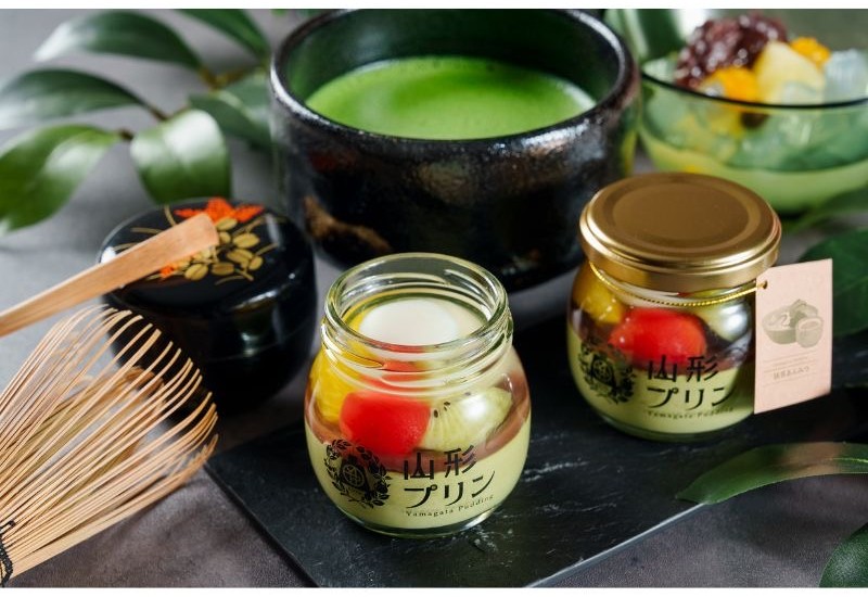 プリン専門店「山形プリン」が和カフェ「お茶と菓で岩淵」と初コラボした「抹茶あんみつプリン」を2026年4月18日(土)より期間限定販売