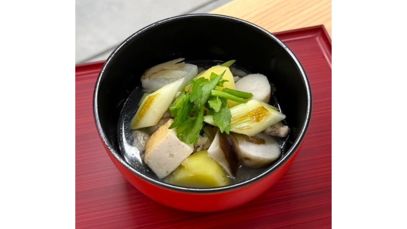 芋煮の原点は里芋と鱈 アクアイグニス仙台が沿岸部の食材で「海の手いも煮」